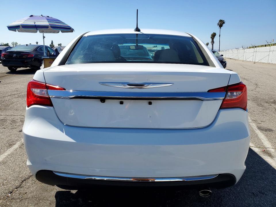 2013 Chrysler 200 Touring