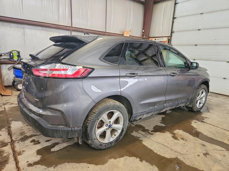 2022 Ford Edge se