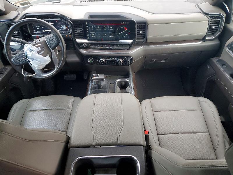 2024 GMC Sierra K1500 slt