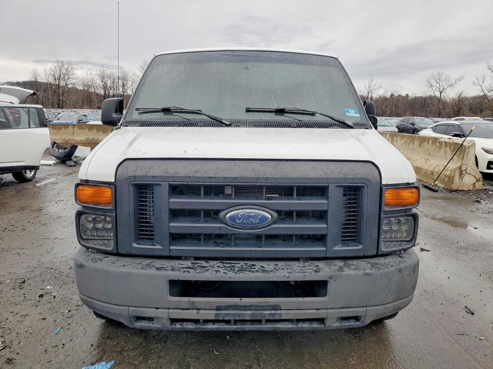 2011 Ford Econoline E350 Super Duty Wagon
