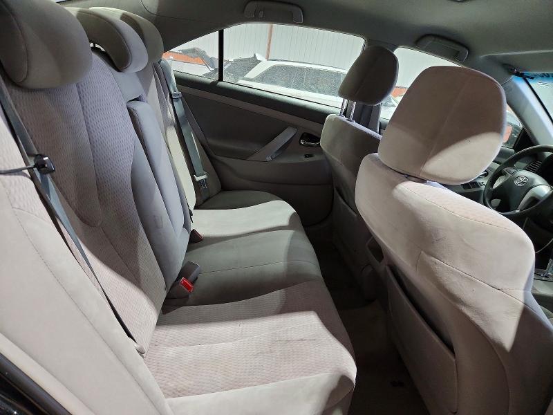 2011 Toyota Camry xle 4DR