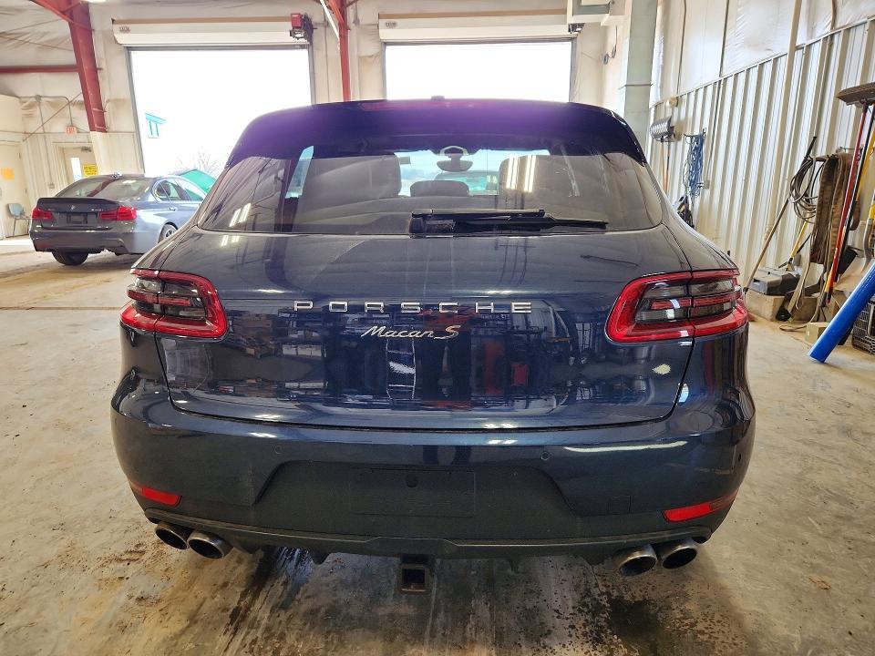 2016 Porsche Macan s