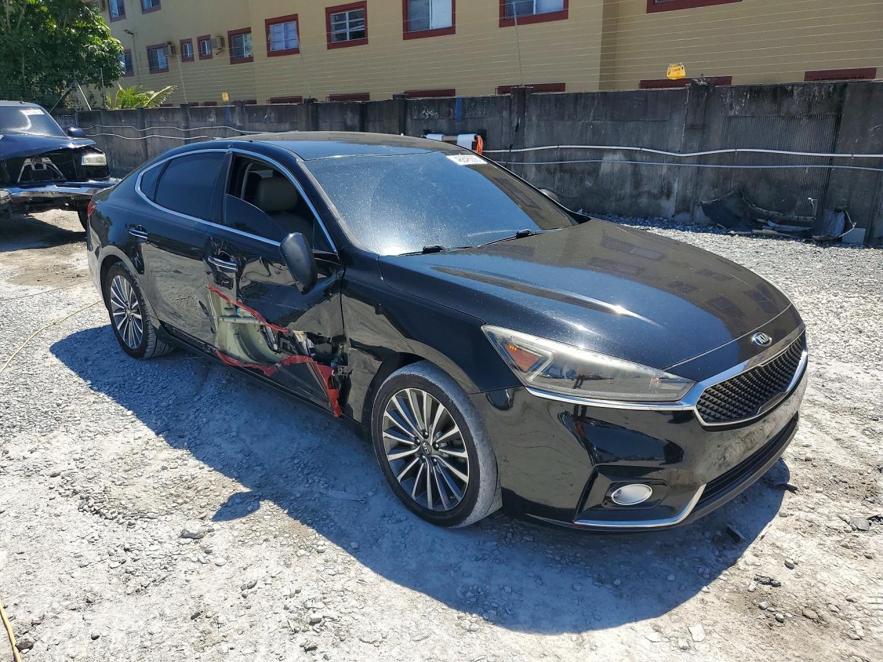 2017 KIA Cadenza Premium