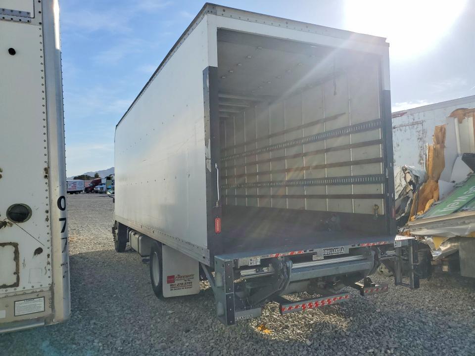 2021 Isuzu FTR BOX Truck