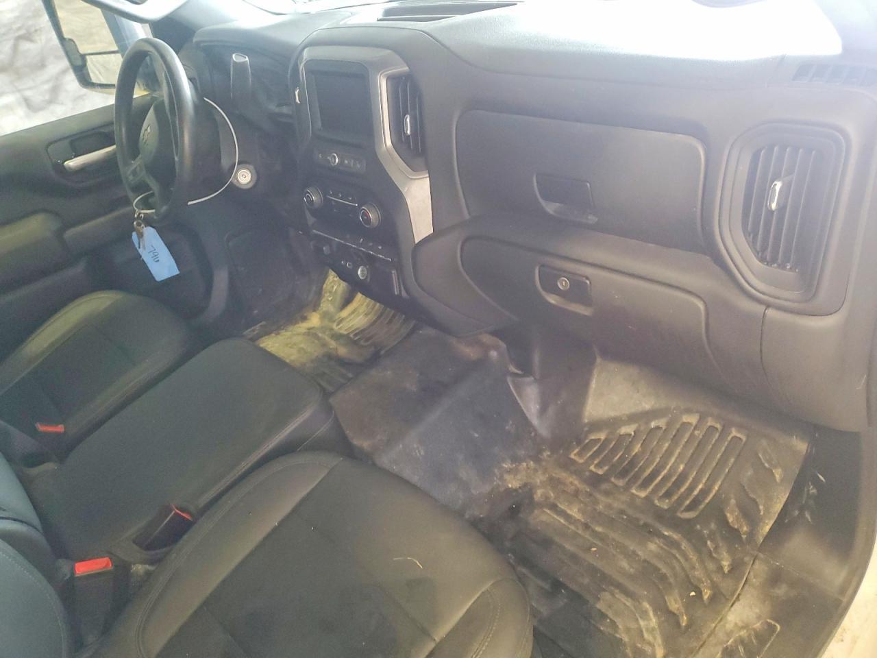 2022 Chevrolet Silverado HD Truck Cab AND Chassis