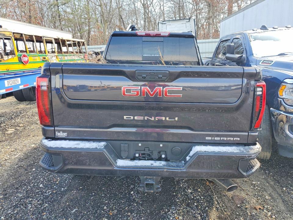 2025 GMC Sierra K2500 Denali