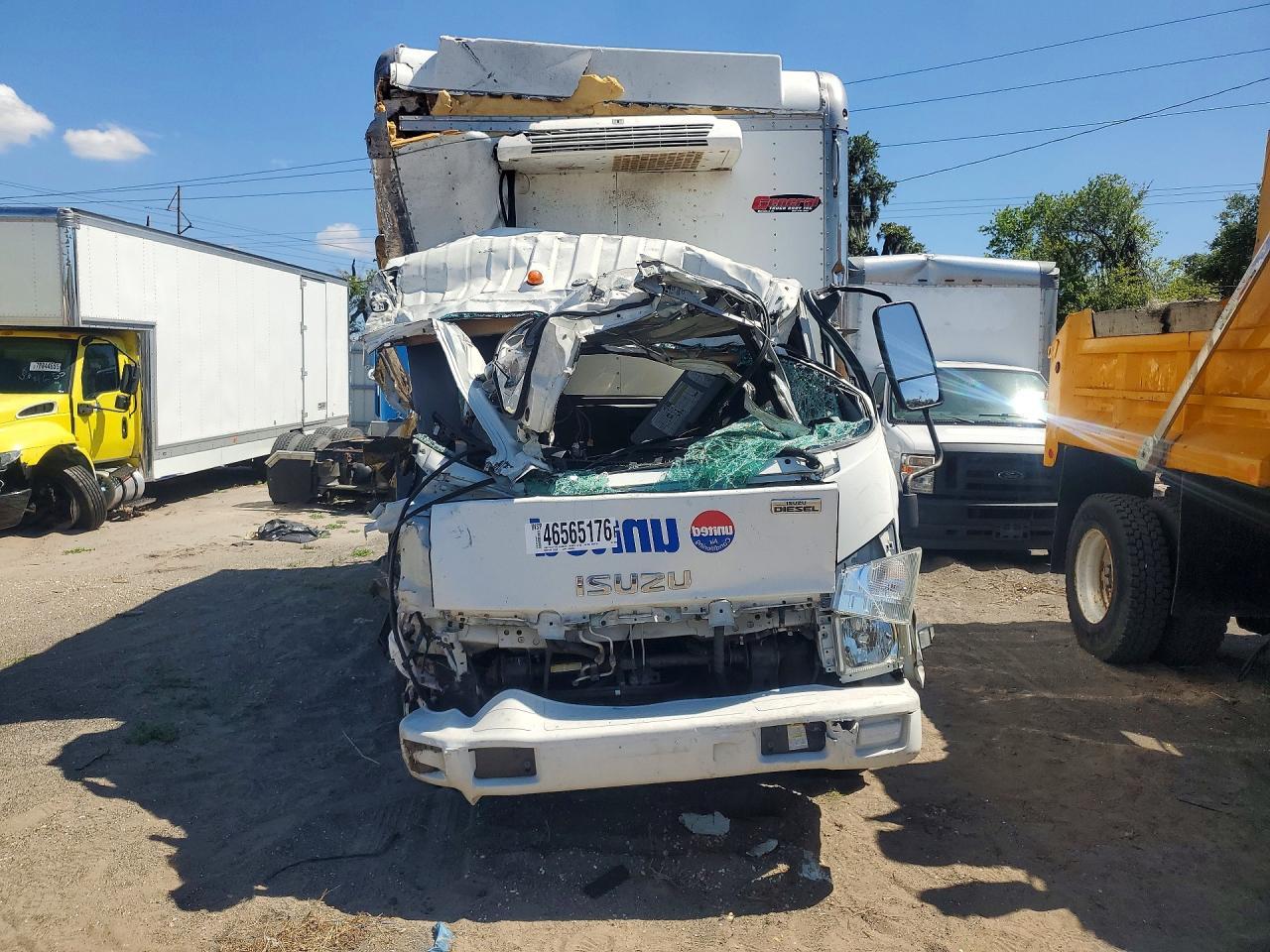 2015 Isuzu NPR HD