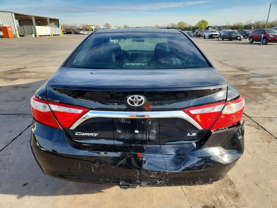 2016 Toyota Camry le