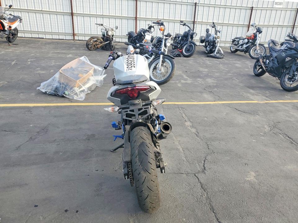 2025 Kawasaki EX500 H