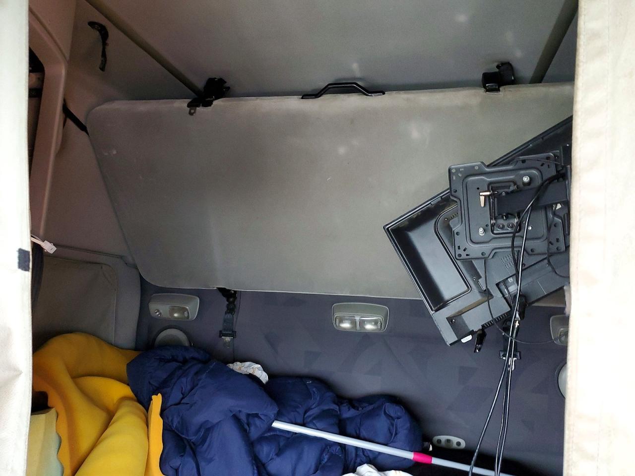 2007 Volvo VNL Semi Truck