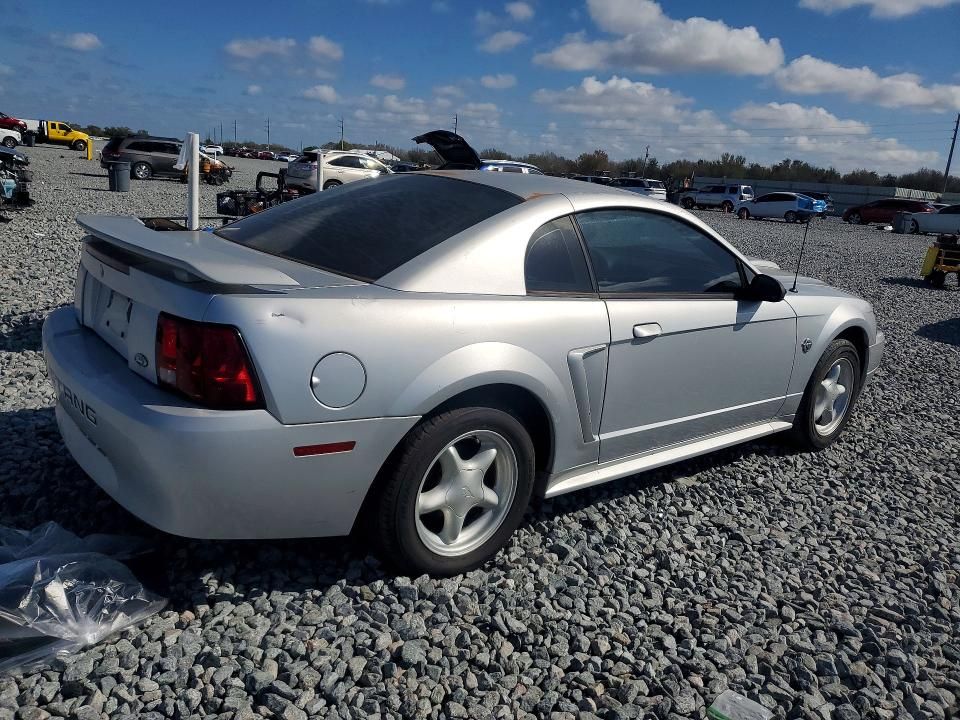 2004 Ford Mustang