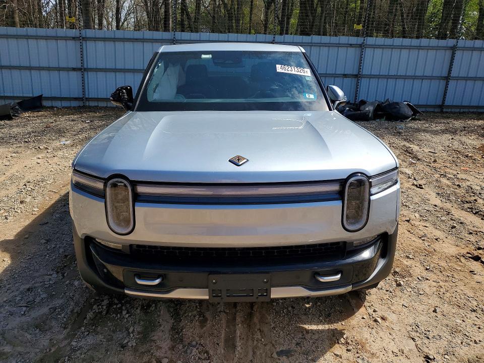 2025 Rivian R1T Adventure