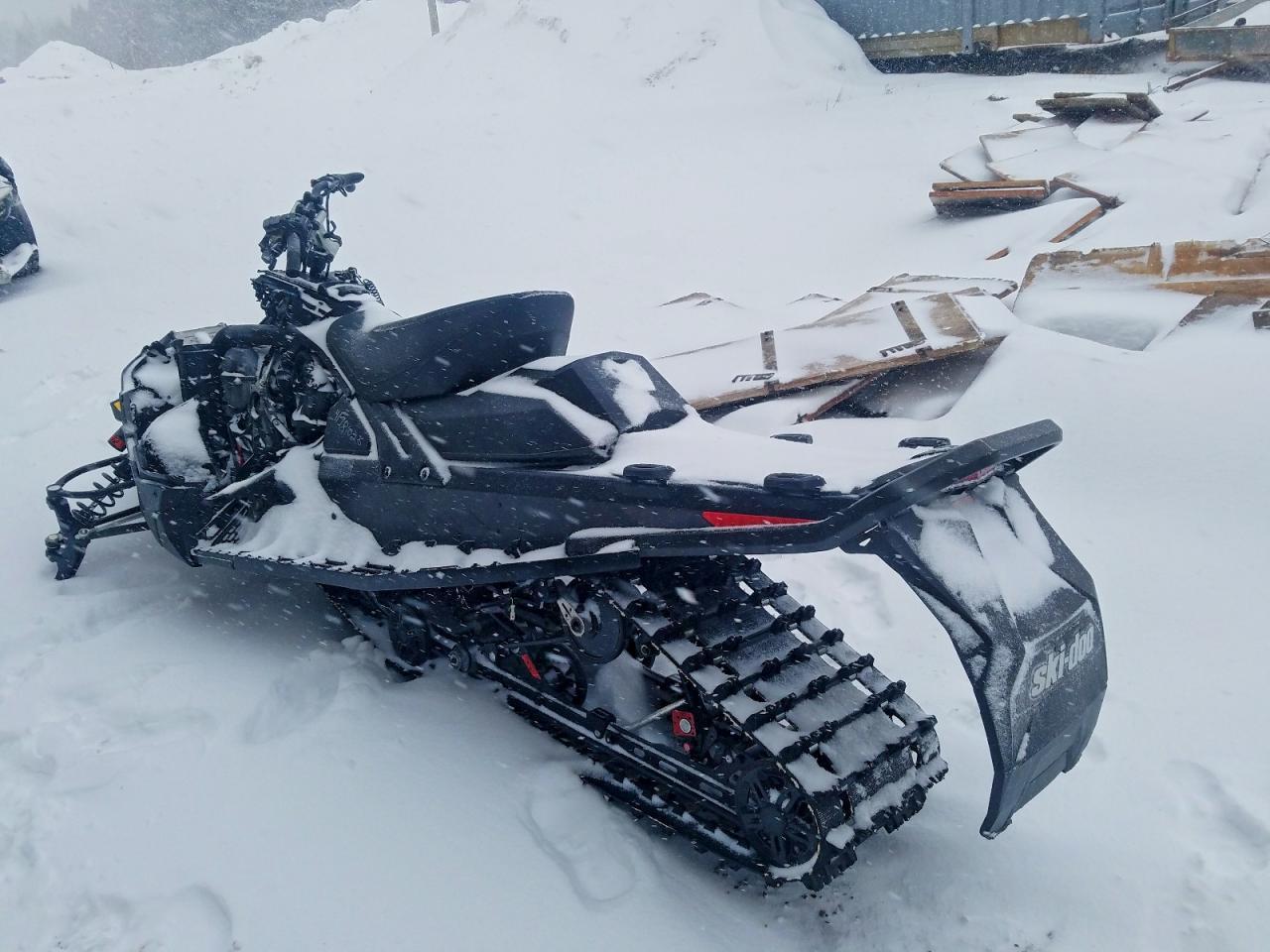 2024 Skidoo 2024 SKI-DOO Renegade X-RS 900 A