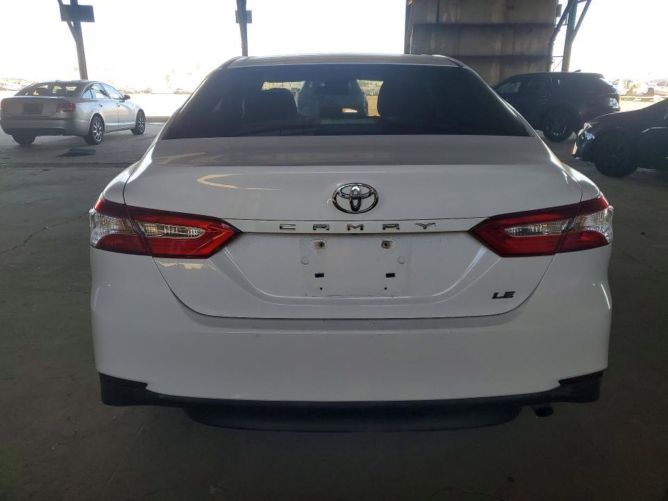 2018 Toyota Camry le