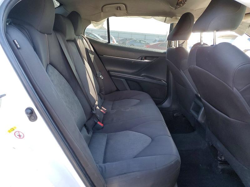 2018 Toyota Camry le