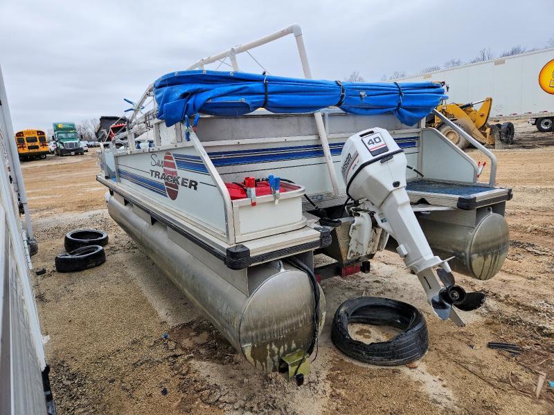 1995 Sun Tracker Bass 18 Buggy