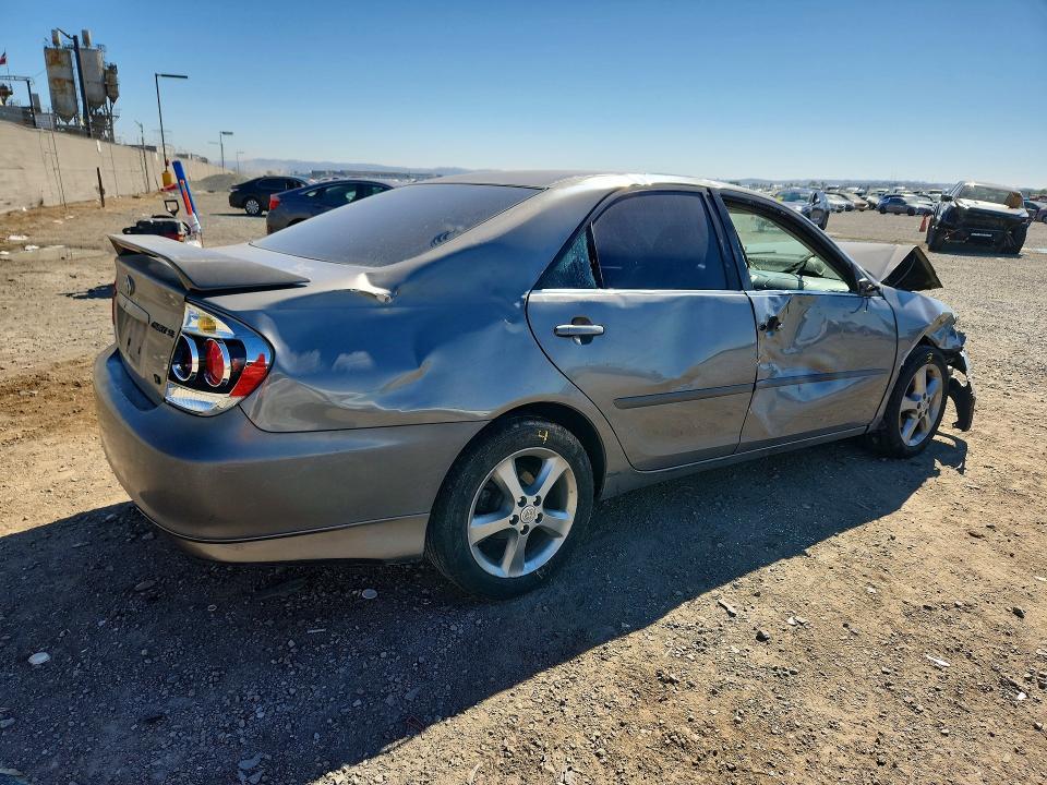2005 Toyota Camry se V6