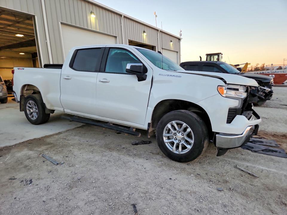2025 Chevrolet Silverado K1500 LT