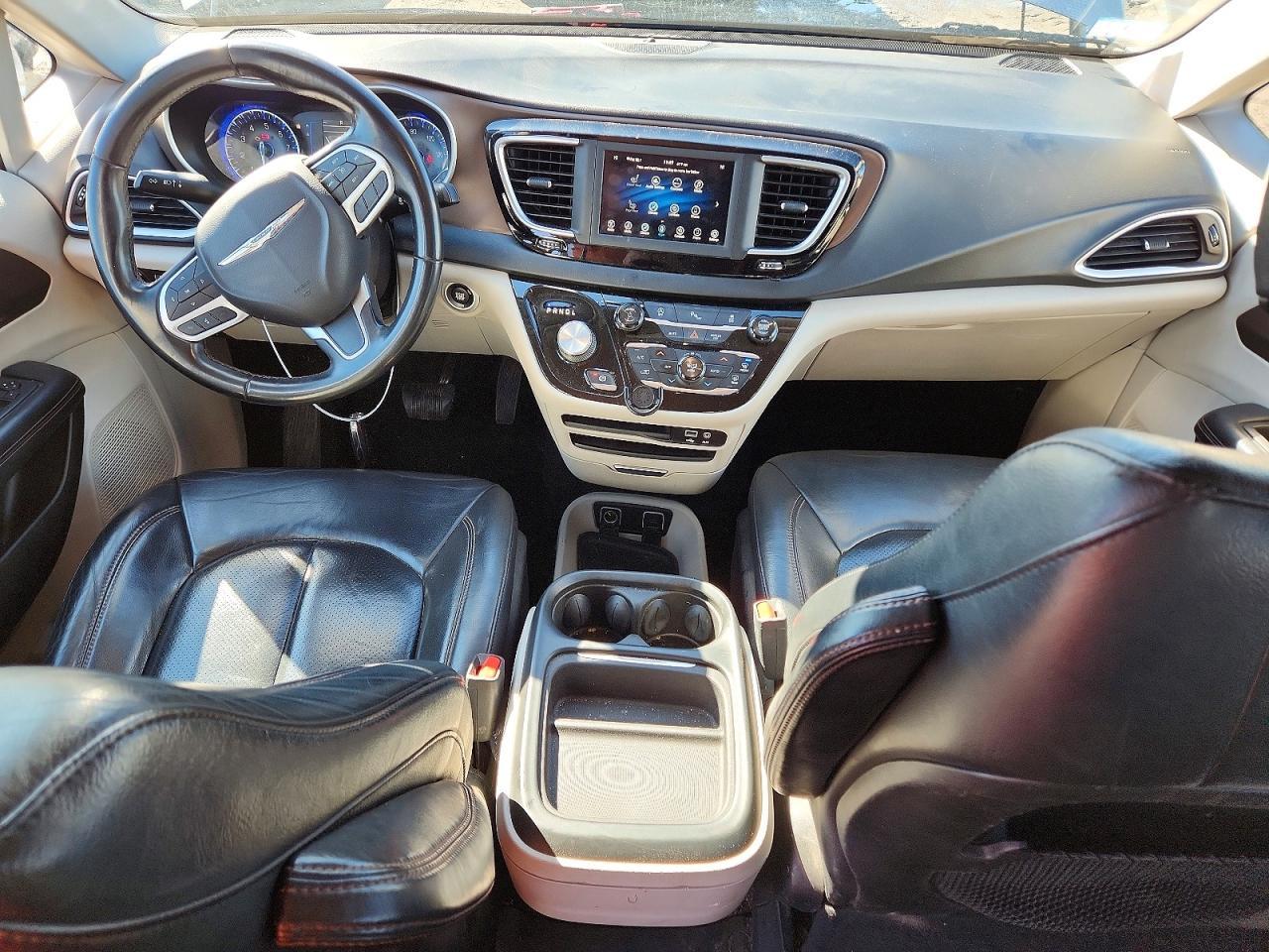 2018 Chrysler Pacifica Touring l