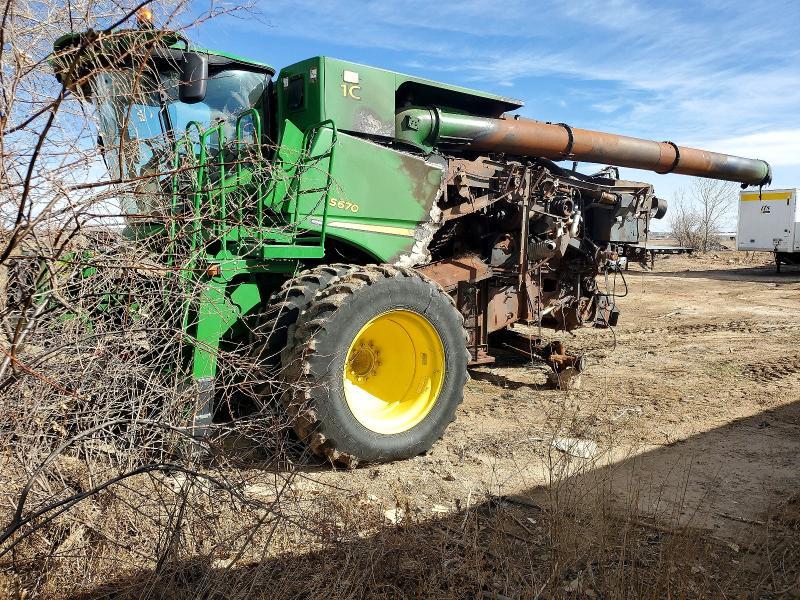 2017 John Deere S670-Combine