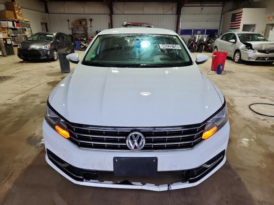 2016 Volkswagen Passat s