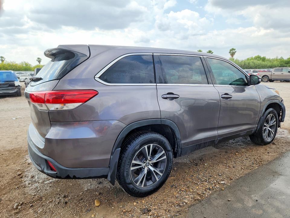 2019 Toyota Highlander le