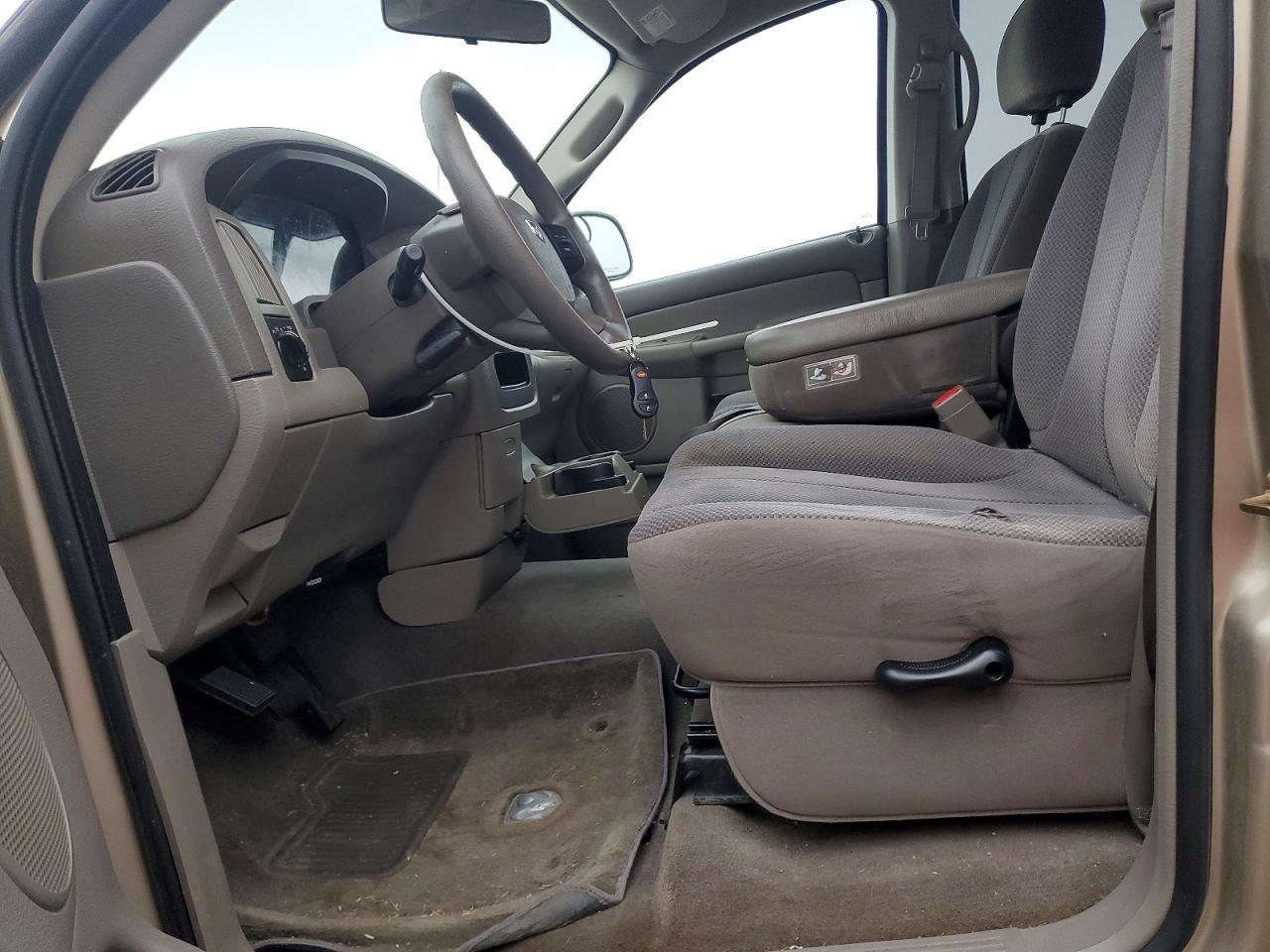 2004 Dodge RAM 1500 ST