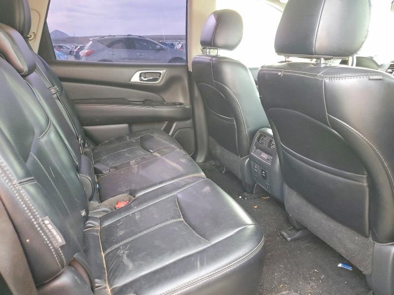 2018 Nissan Pathfinder s