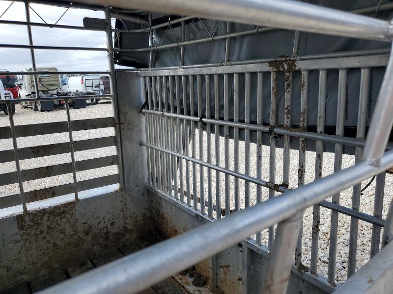 2004 Gooseneck Livestock Trailer