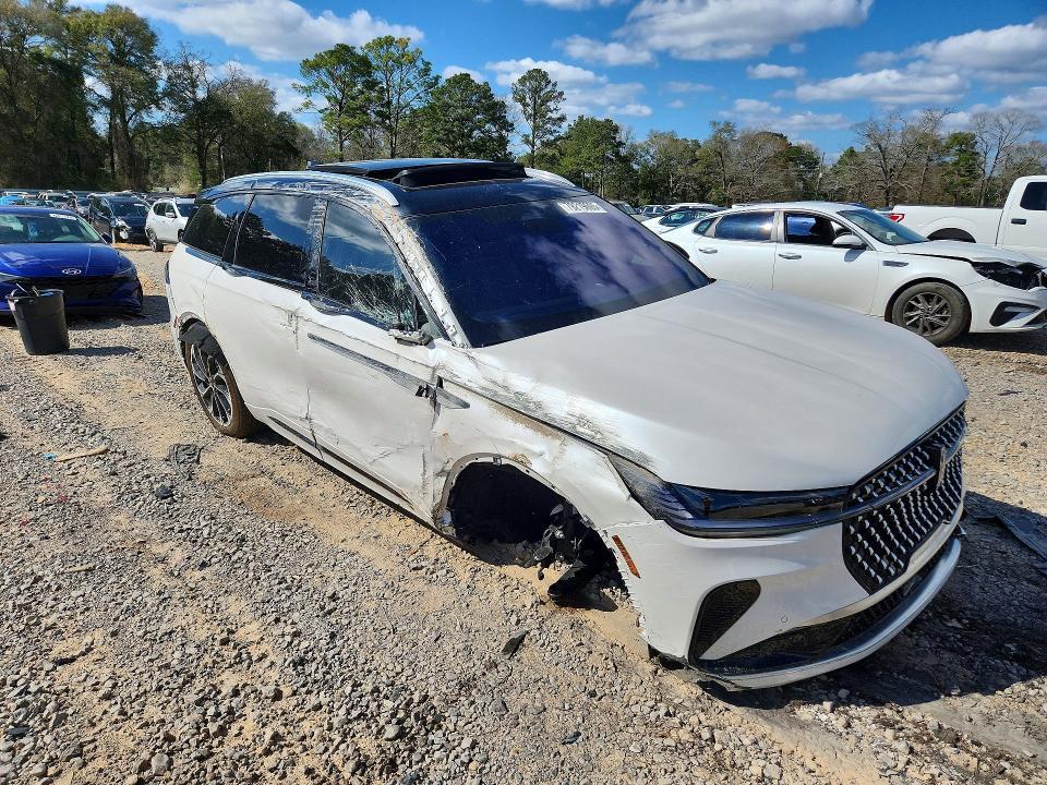 2025 Lincoln Nautilus Reserve