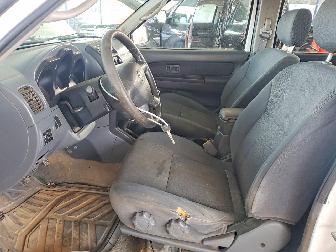 2004 Nissan Frontier XE-V6