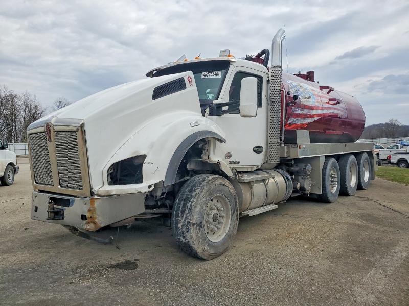 2019 Kenworth Construction T880