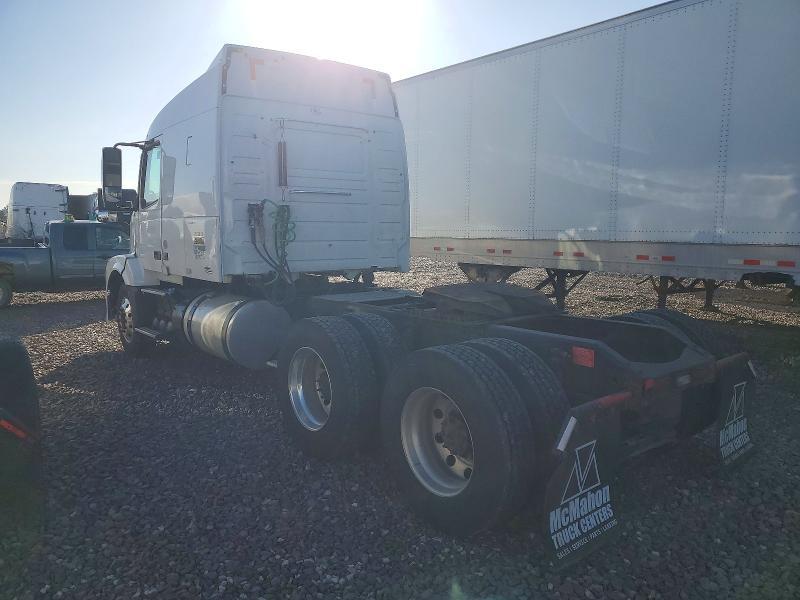 2016 Volvo VNL Semi Truck
