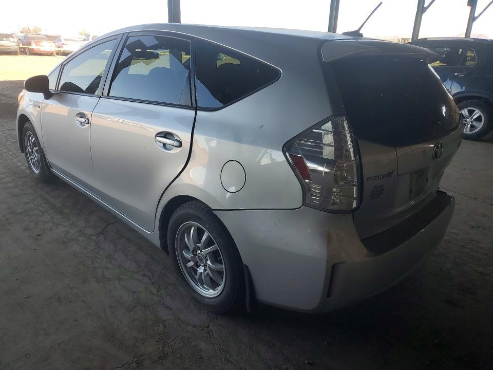 2014 Toyota Prius v Three