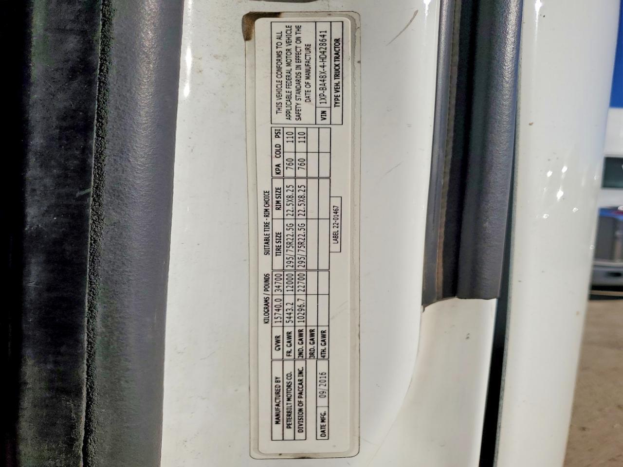 2017 Peterbilt 579 Semi Truck