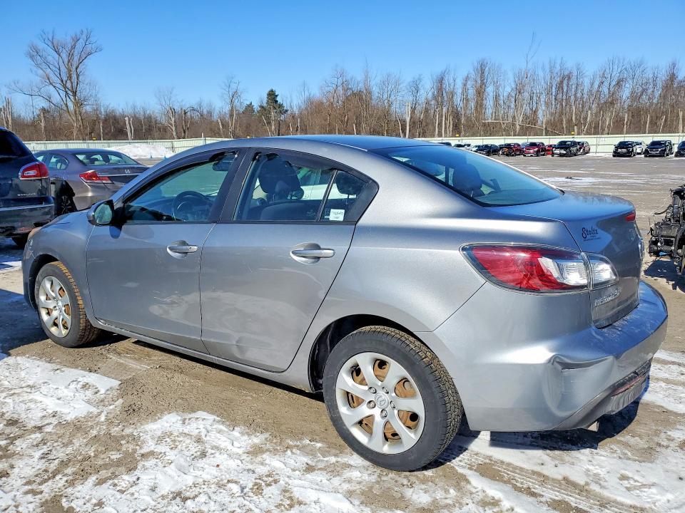 2011 Mazda 3 I