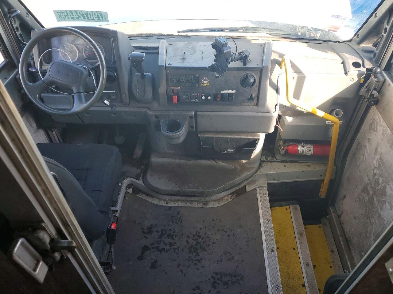 2013 Isuzu NPR Delivery Van