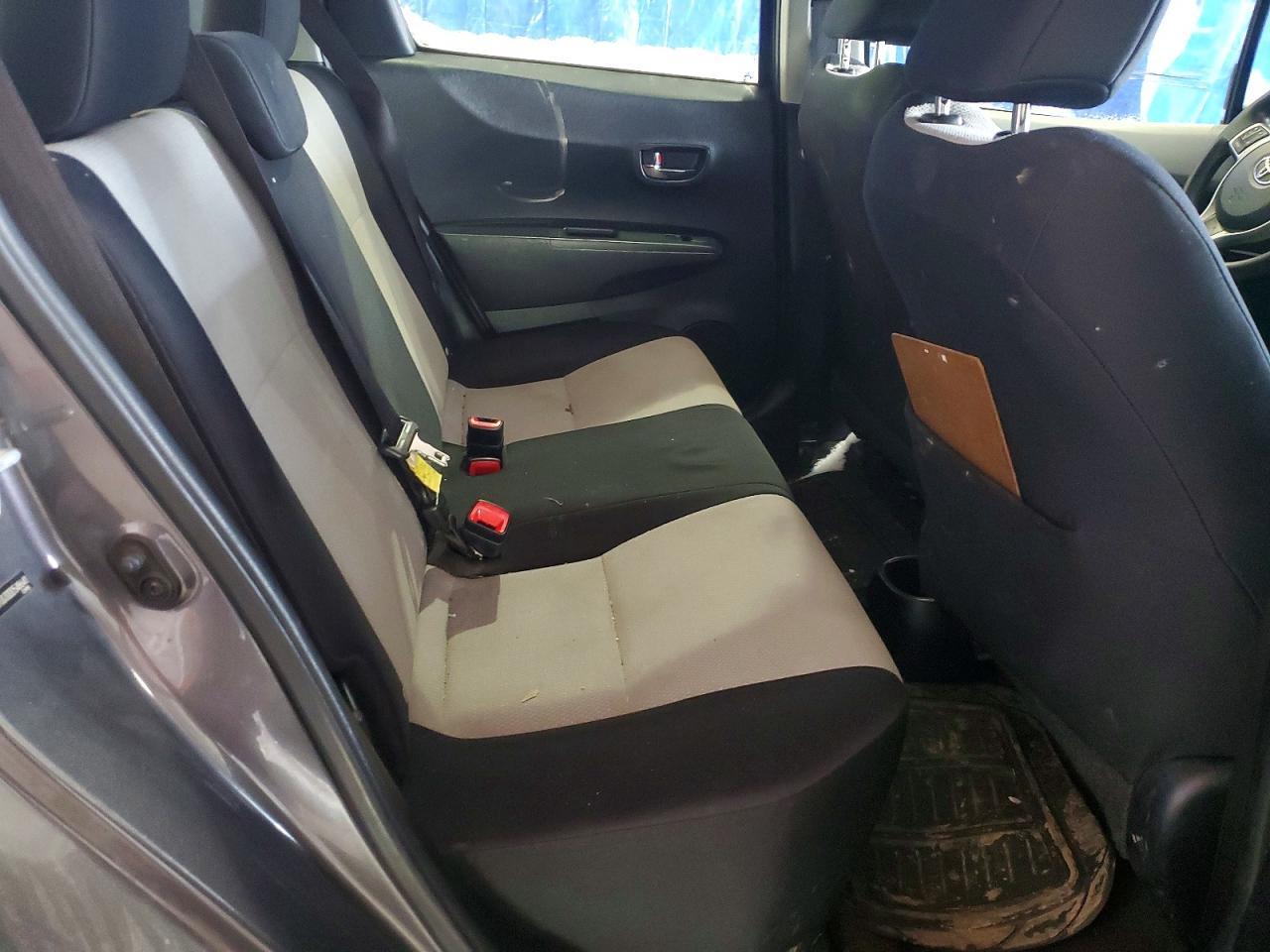 2013 Toyota Yaris 5-door le