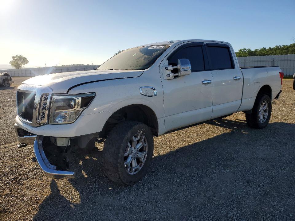 2017 Nissan Titan XD SL