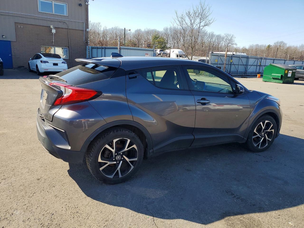 2020 Toyota C-hr xle
