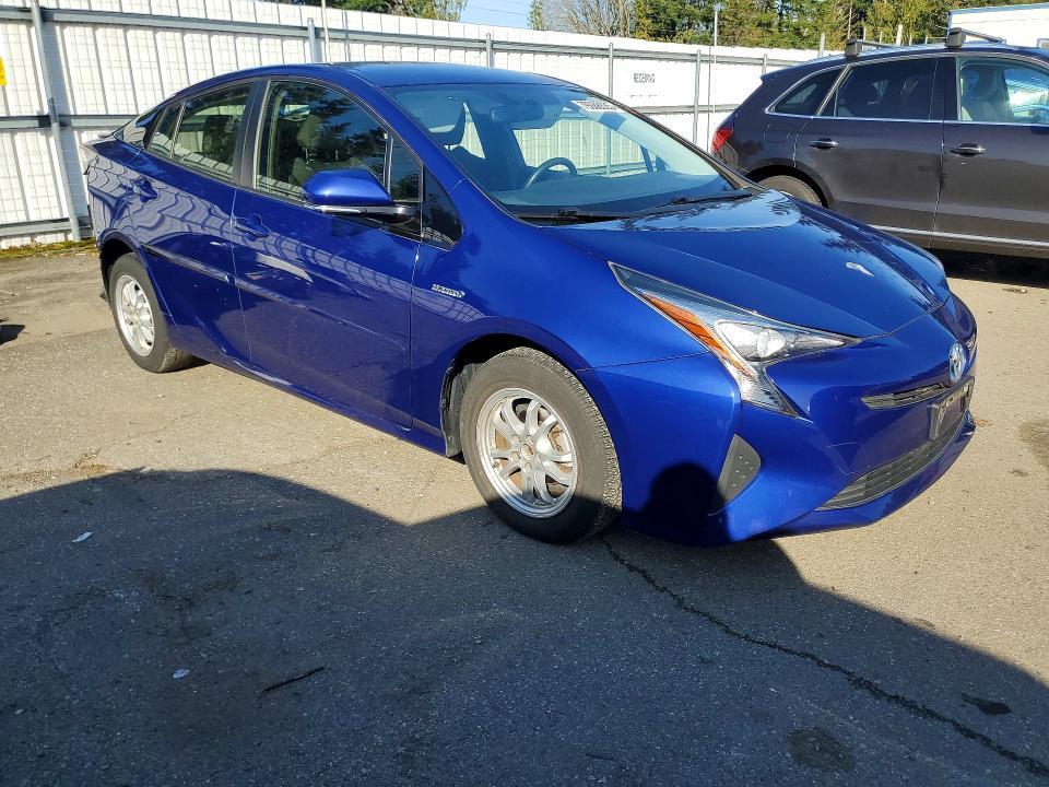 2016 Toyota Prius Three