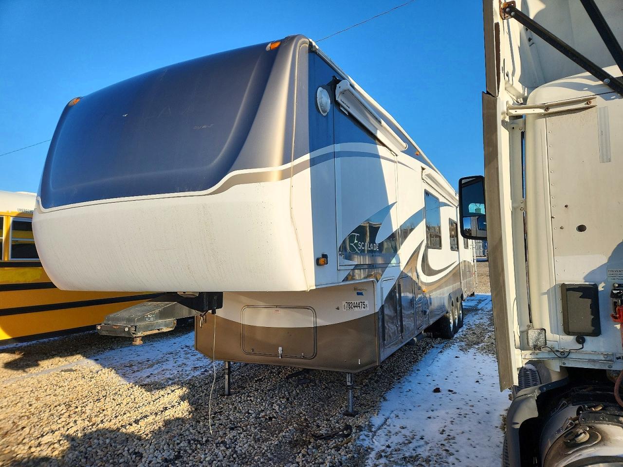 2007 KZ RV Camper