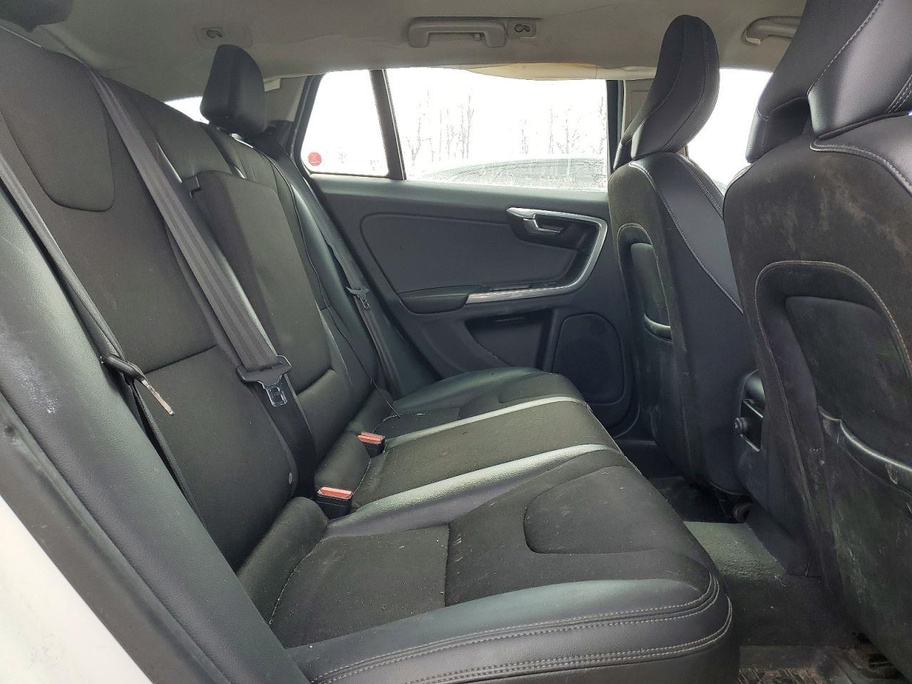 2015 Volvo V60