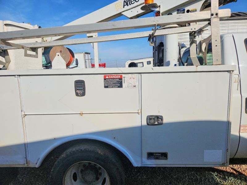 2012 Ford F450 Super Duty Bucket Truck