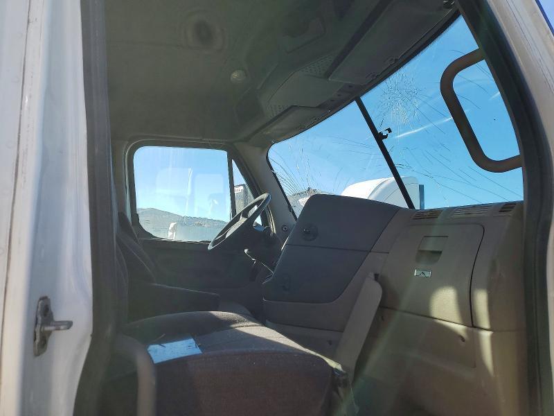 2016 Freigliner 2016 Freightliner Cascadia 113 Semi Truck