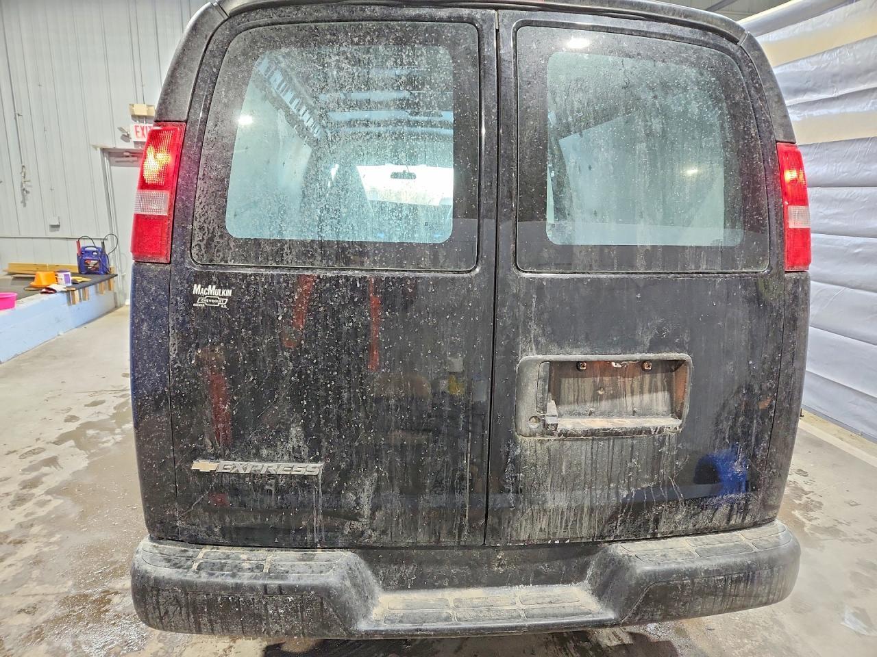 2017 Chev Express G2500