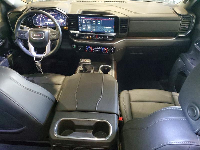 2024 GMC Sierra K1500 SLT
