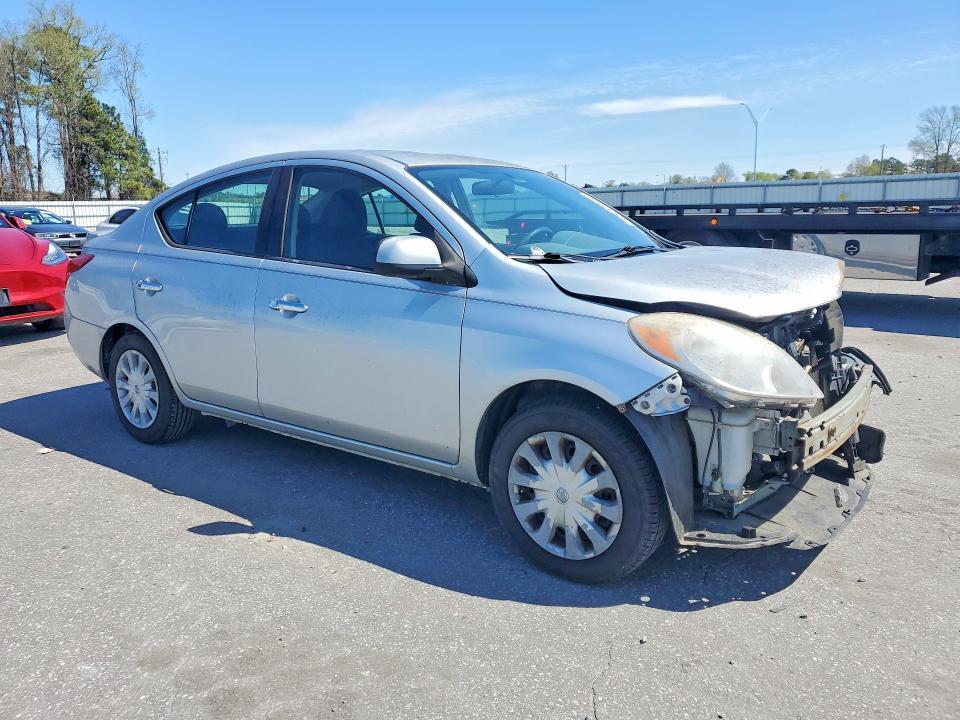 2014 Nissan Versa 1.6 sv