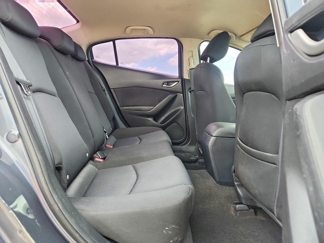 2015 Mazda 3 Sport
