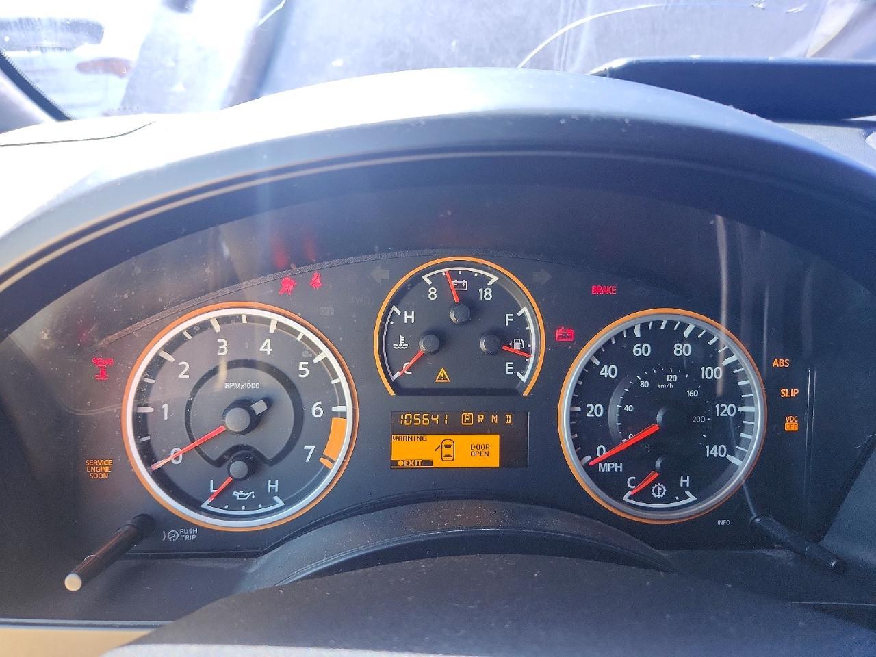 2011 Nissan Titan SV